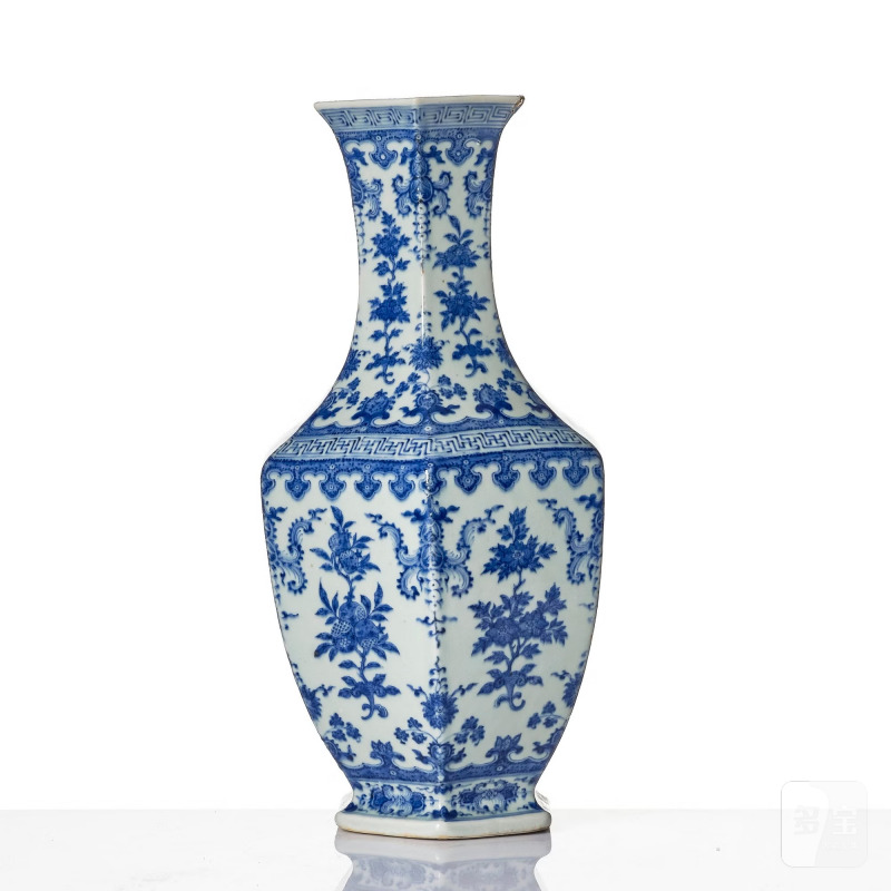 A blue and white hexagonal ‘Sanduo’ vase, - 图5